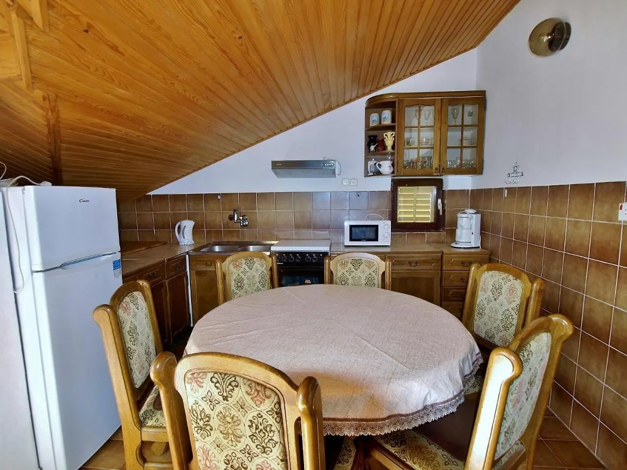 Apartments Anamari Banjol